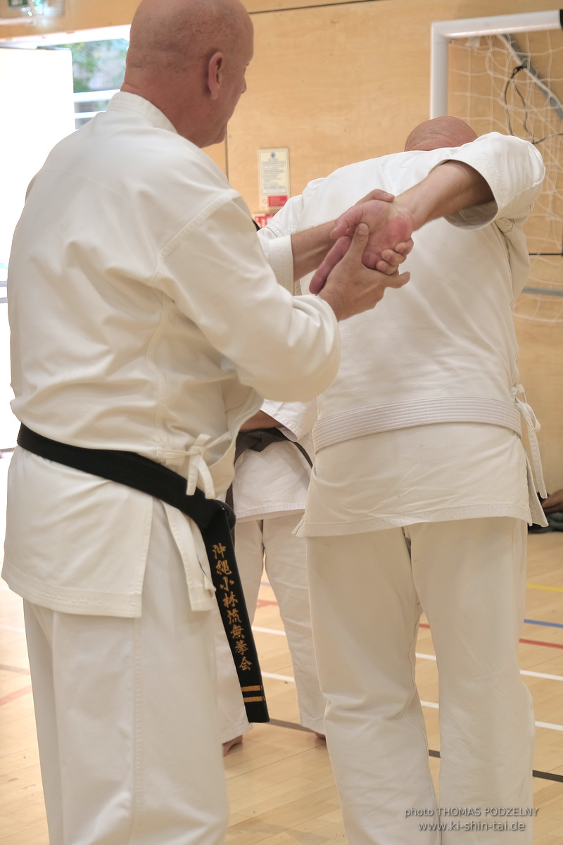 Ryûkyû Kobudô Lehrgang mit Kaichô Hiroshi Akamine in Liverpool 23.-26.8.2024