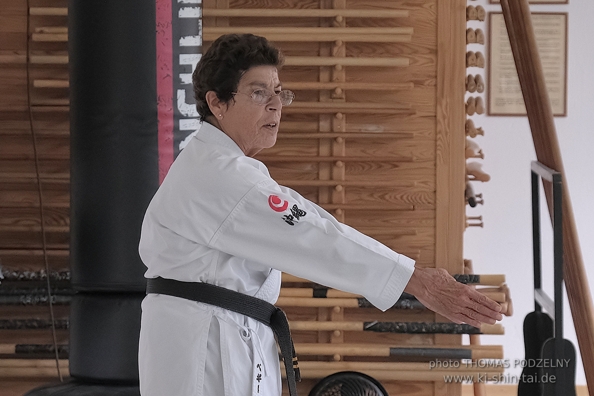  Uechiryu Karate Lehrgang mit Peggy Hess 8.Dan aus Florida/USA am 5.7.2024 