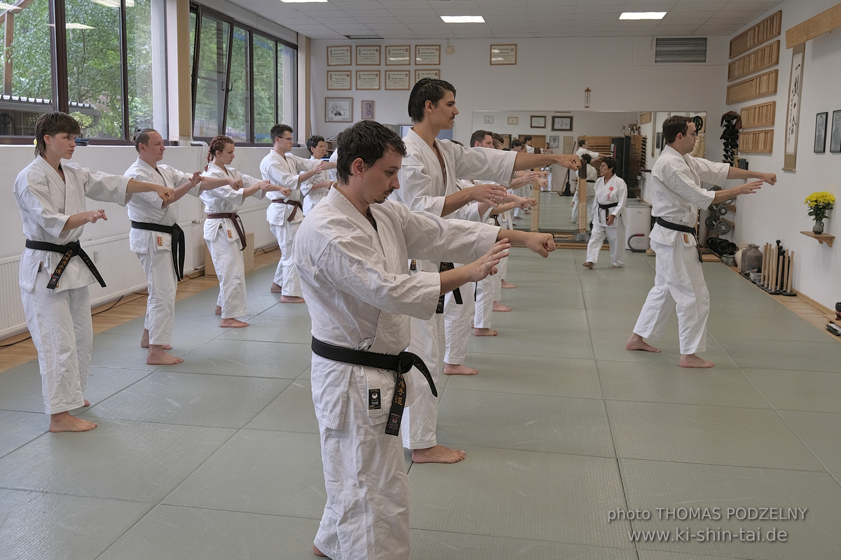  Uechiryu Karate Lehrgang mit Peggy Hess 8.Dan aus Florida/USA am 5.7.2024 