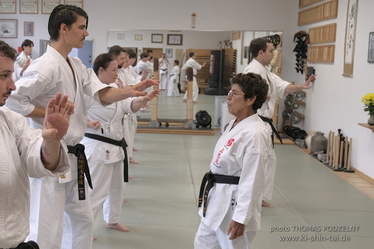  Uechiryu Karate Lehrgang mit Peggy Hess 8.Dan aus Florida/USA am 5.7.2024 