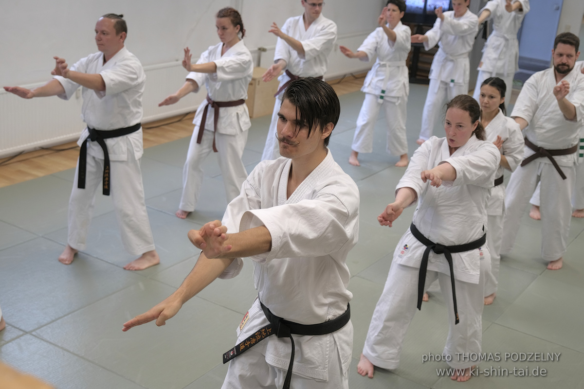  Uechiryu Karate Lehrgang mit Peggy Hess 8.Dan aus Florida/USA am 5.7.2024 