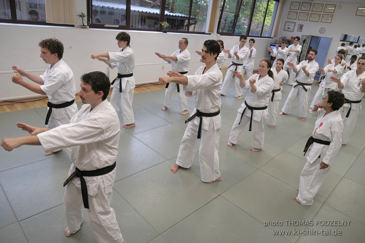  Uechiryu Karate Lehrgang mit Peggy Hess 8.Dan aus Florida/USA am 5.7.2024 