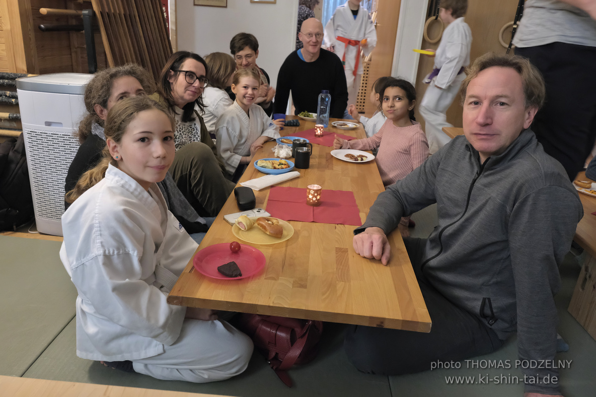 Weihnachtsfeier und Vorführungen der Budo-, Aikido- und Karate-Kids am 13.12.2024