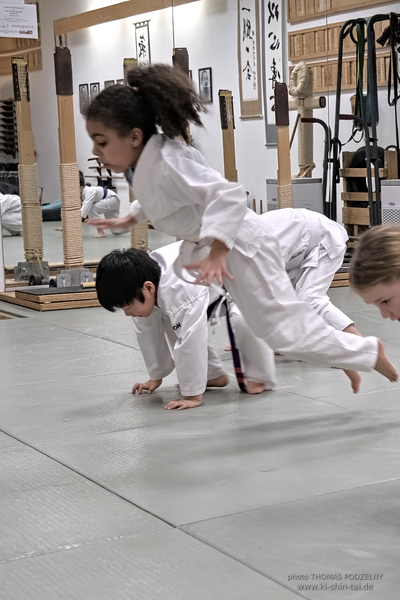 Weihnachtsfeier und Vorführungen der Budo-, Aikido- und Karate-Kids am 13.12.2024