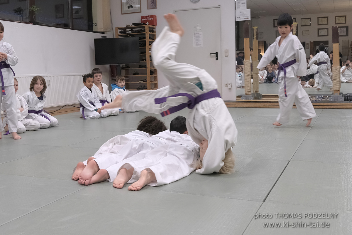 Weihnachtsfeier und Vorführungen der Budo-, Aikido- und Karate-Kids am 13.12.2024