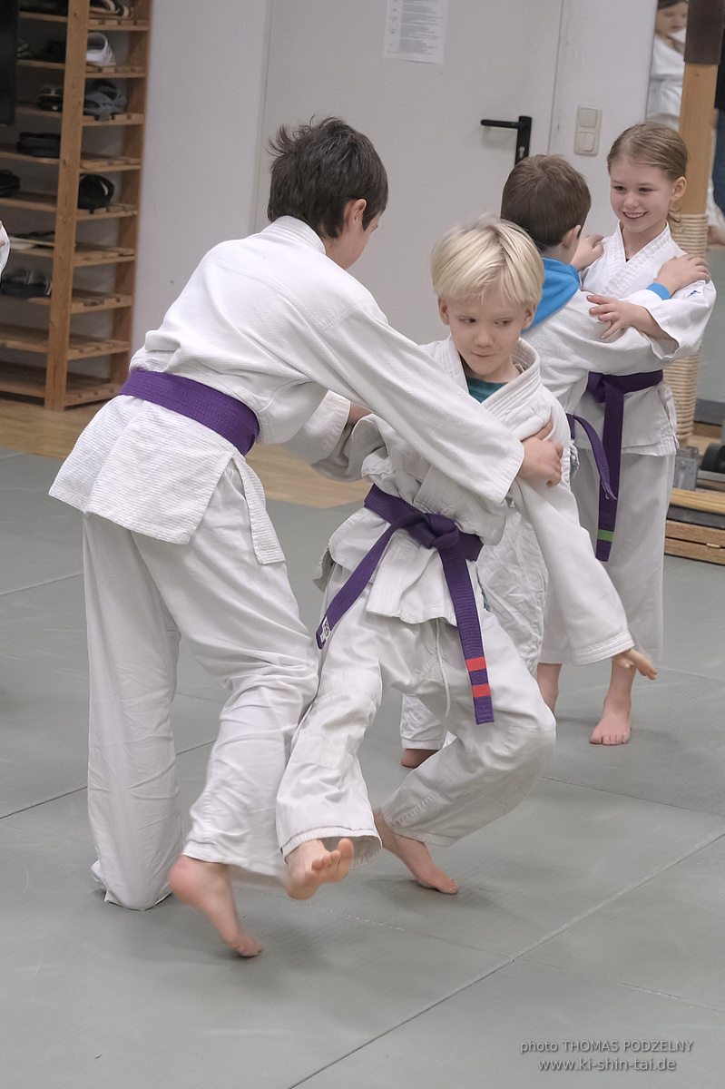 Weihnachtsfeier und Vorführungen der Budo-, Aikido- und Karate-Kids am 13.12.2024