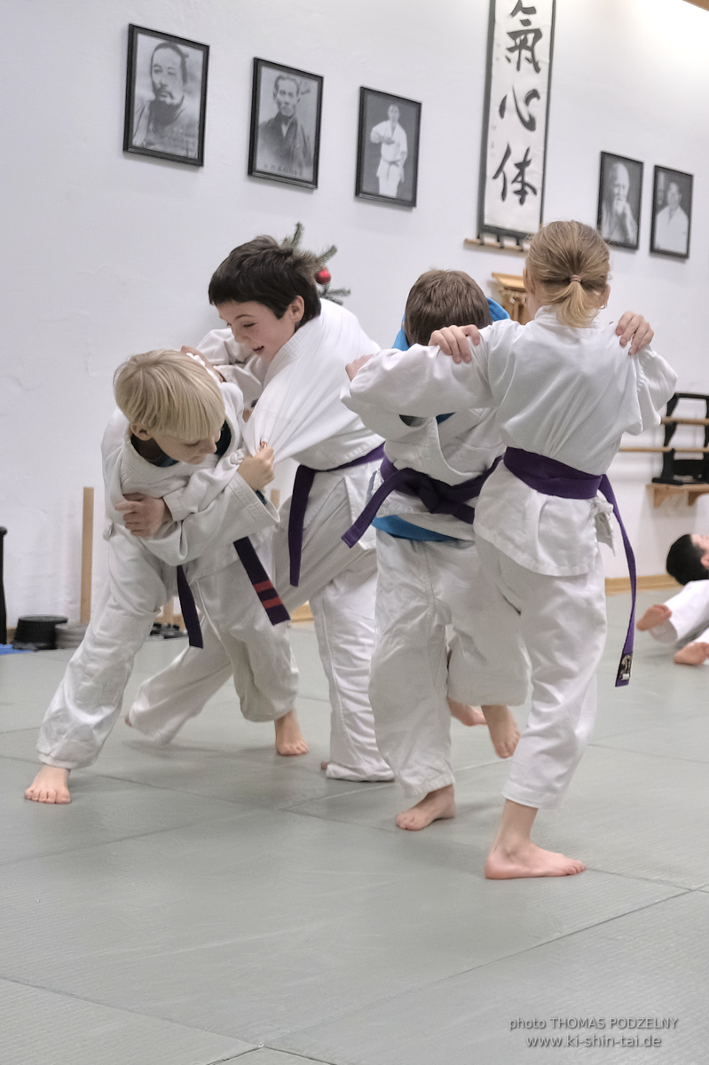 Weihnachtsfeier und Vorführungen der Budo-, Aikido- und Karate-Kids am 13.12.2024