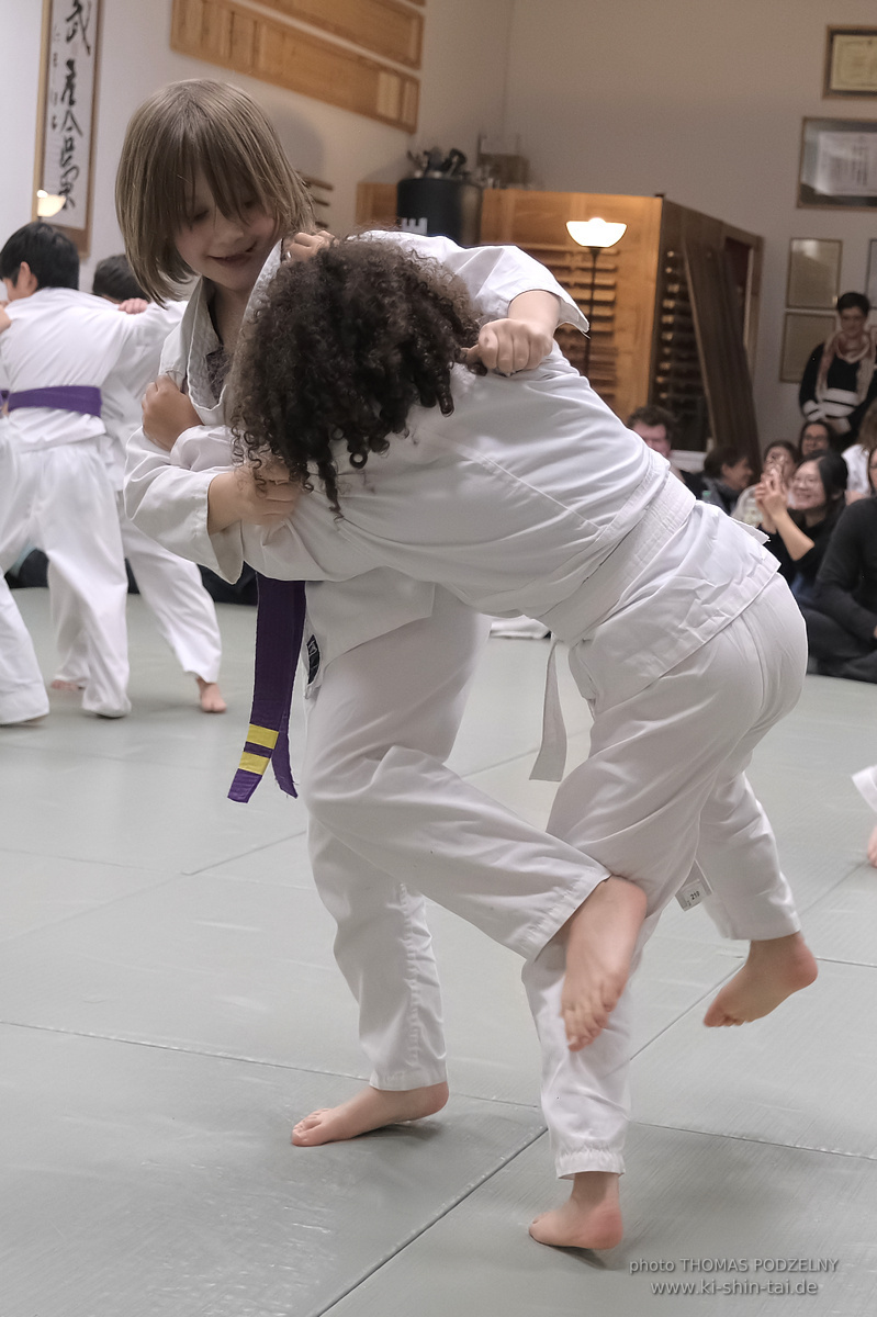 Weihnachtsfeier und Vorführungen der Budo-, Aikido- und Karate-Kids am 13.12.2024