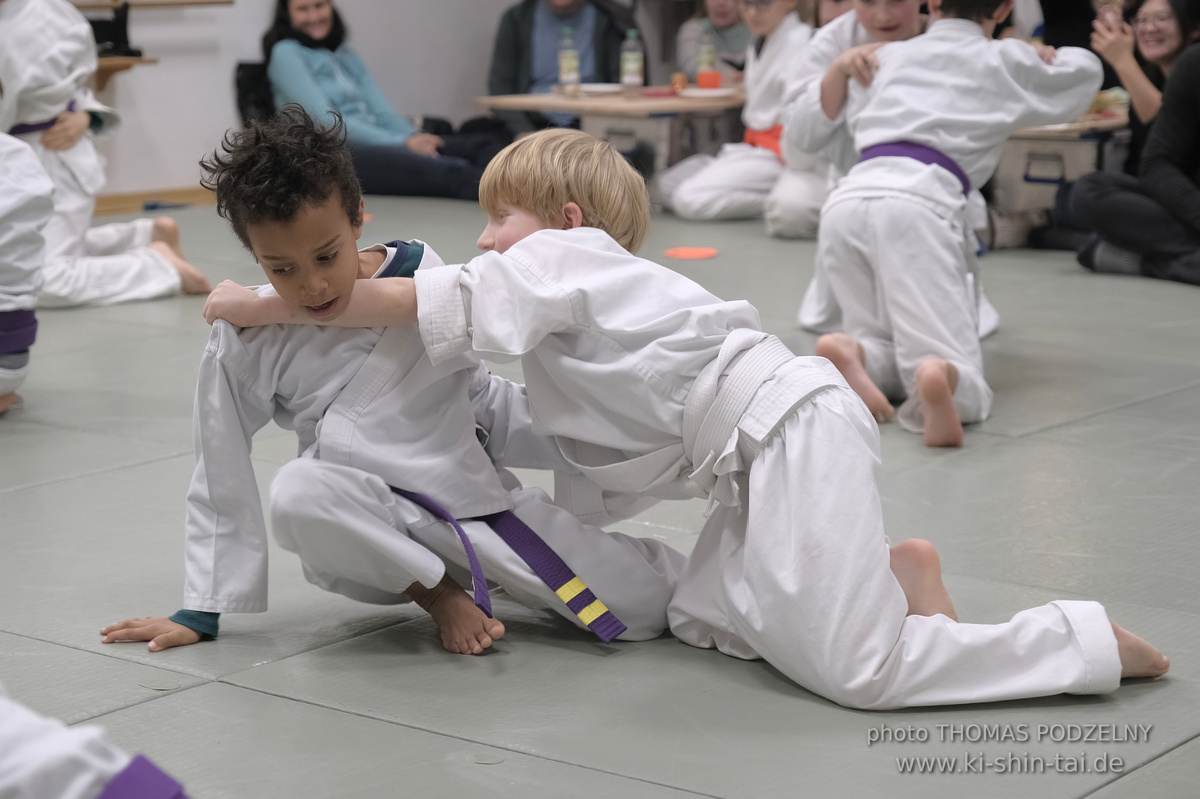 Weihnachtsfeier und Vorführungen der Budo-, Aikido- und Karate-Kids am 13.12.2024