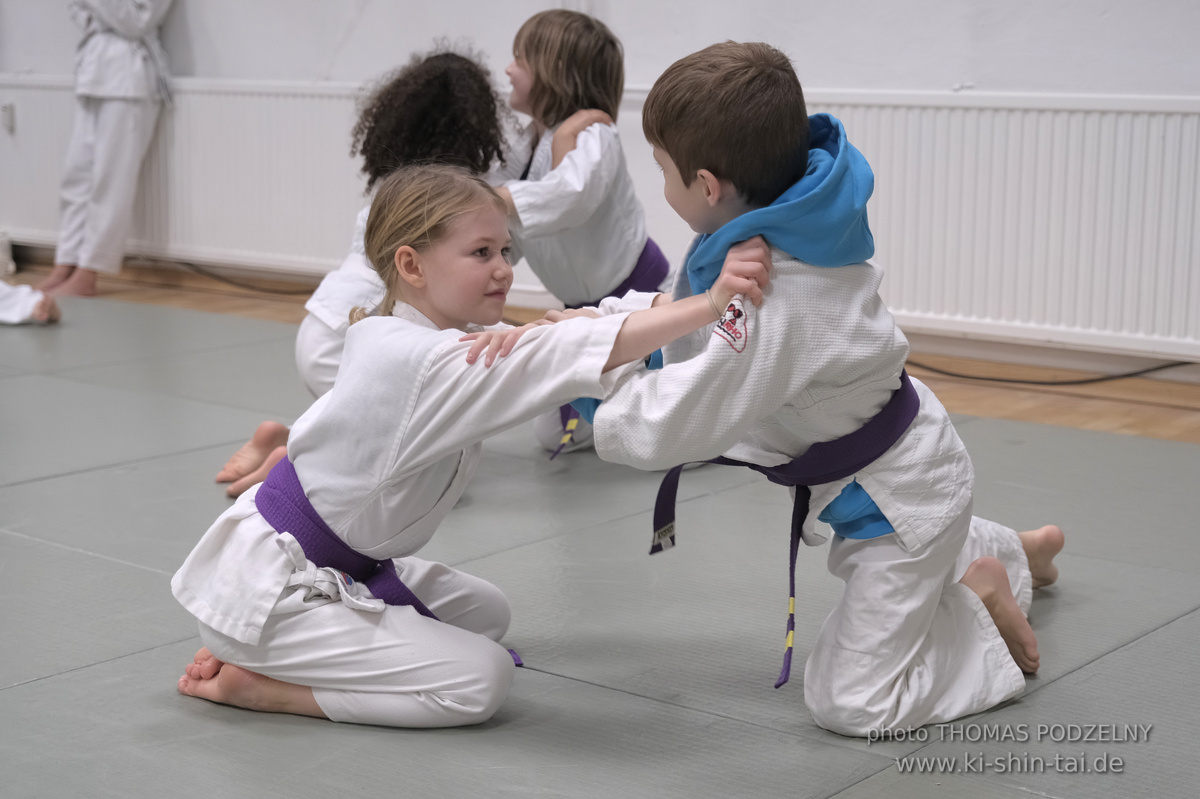 Weihnachtsfeier und Vorführungen der Budo-, Aikido- und Karate-Kids am 13.12.2024