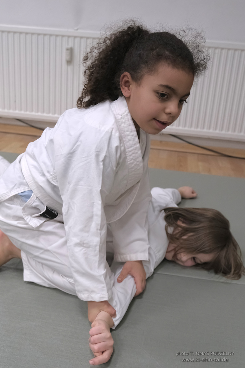 Weihnachtsfeier und Vorführungen der Budo-, Aikido- und Karate-Kids am 13.12.2024