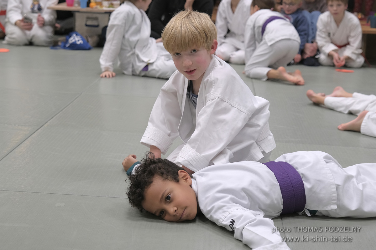 Weihnachtsfeier und Vorführungen der Budo-, Aikido- und Karate-Kids am 13.12.2024