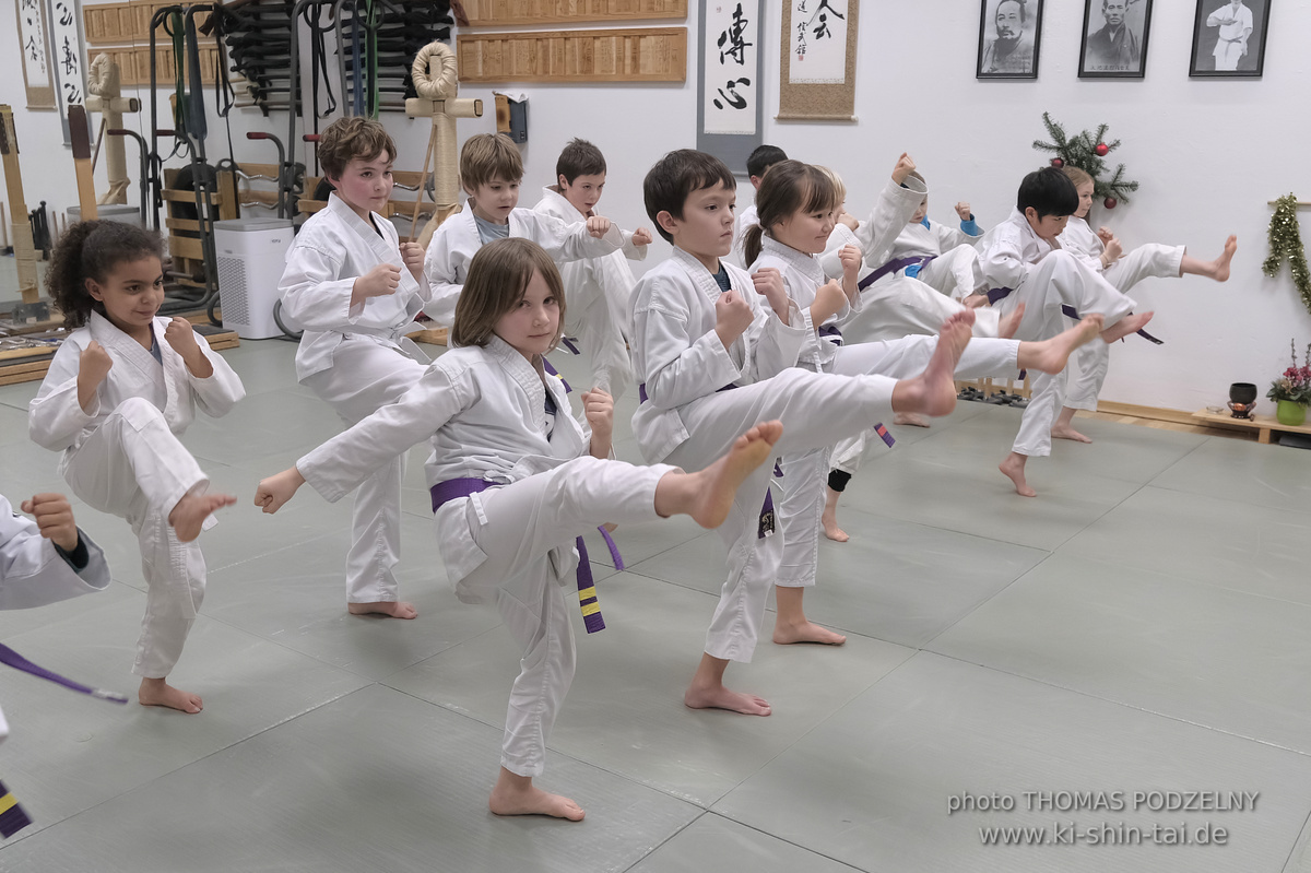 Weihnachtsfeier und Vorführungen der Budo-, Aikido- und Karate-Kids am 13.12.2024