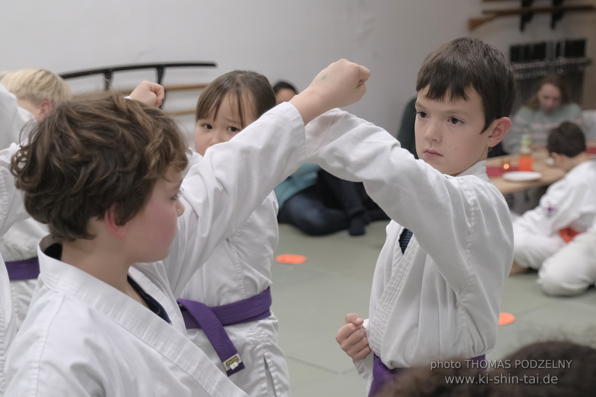 Weihnachtsfeier und Vorführungen der Budo-, Aikido- und Karate-Kids am 13.12.2024