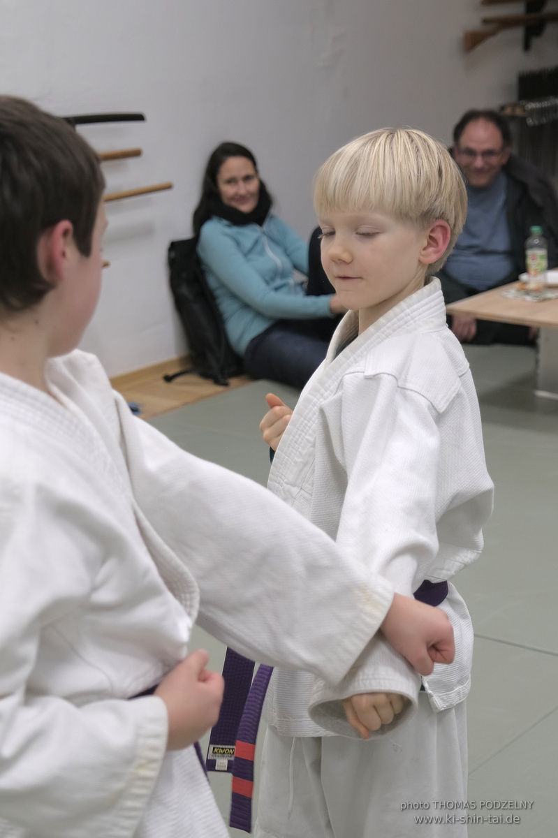 Weihnachtsfeier und Vorführungen der Budo-, Aikido- und Karate-Kids am 13.12.2024