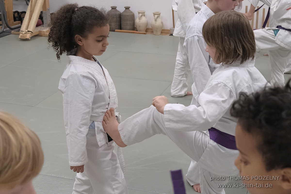 Weihnachtsfeier und Vorführungen der Budo-, Aikido- und Karate-Kids am 13.12.2024