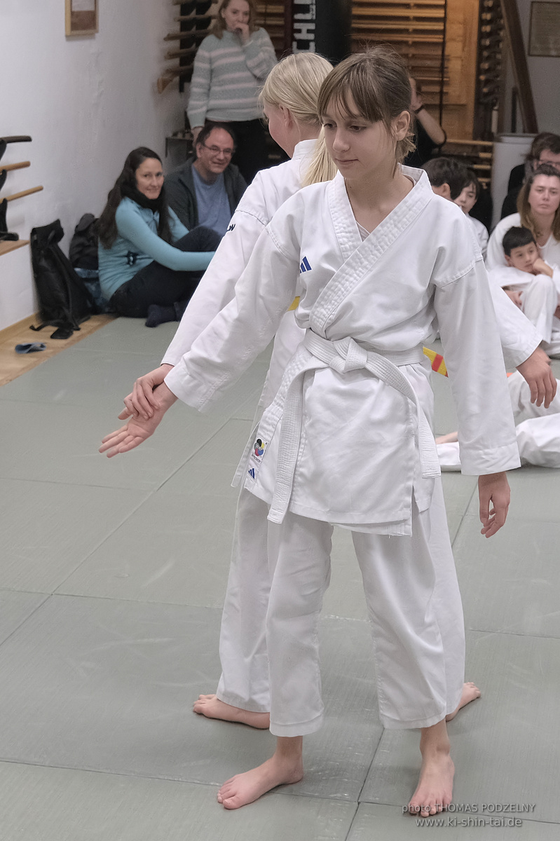 Weihnachtsfeier und Vorführungen der Budo-, Aikido- und Karate-Kids am 13.12.2024