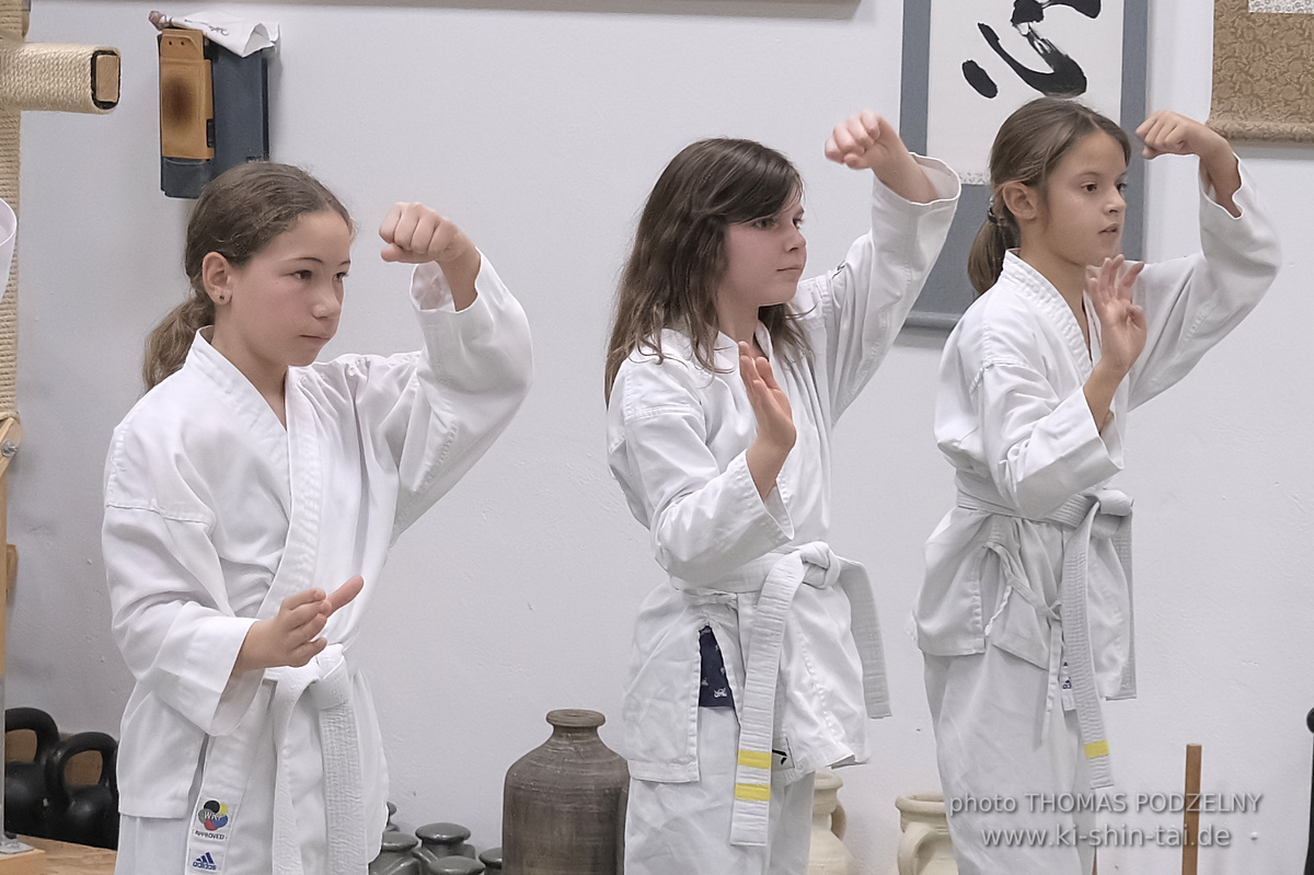 Weihnachtsfeier und Vorführungen der Budo-, Aikido- und Karate-Kids am 13.12.2024