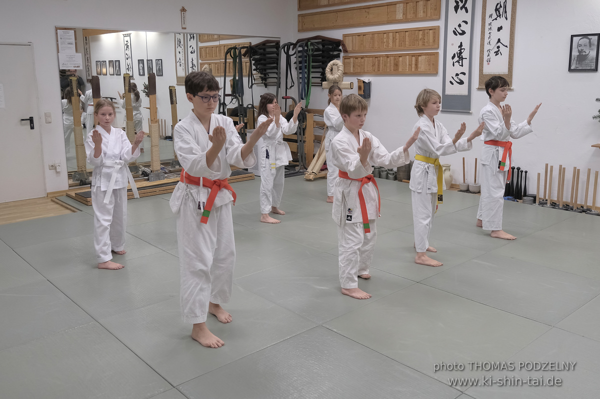 Weihnachtsfeier und Vorführungen der Budo-, Aikido- und Karate-Kids am 13.12.2024