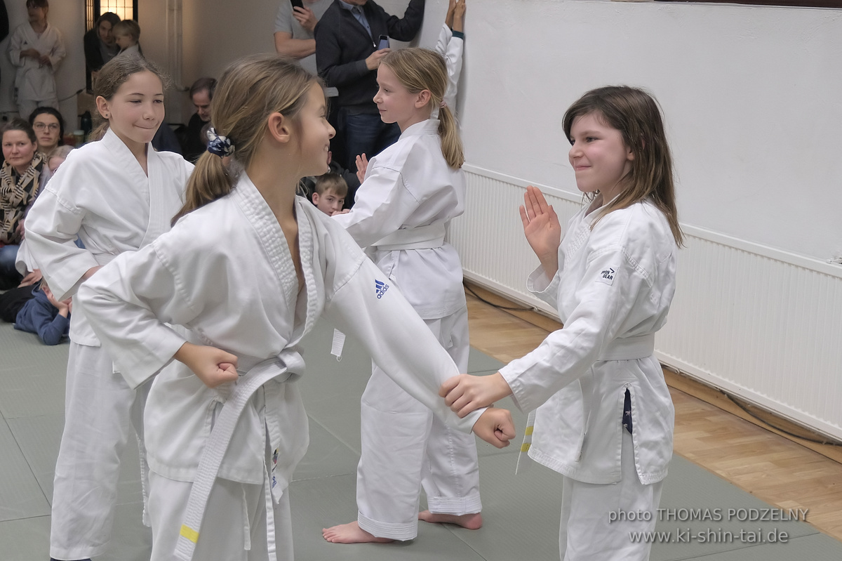 Weihnachtsfeier und Vorführungen der Budo-, Aikido- und Karate-Kids am 13.12.2024