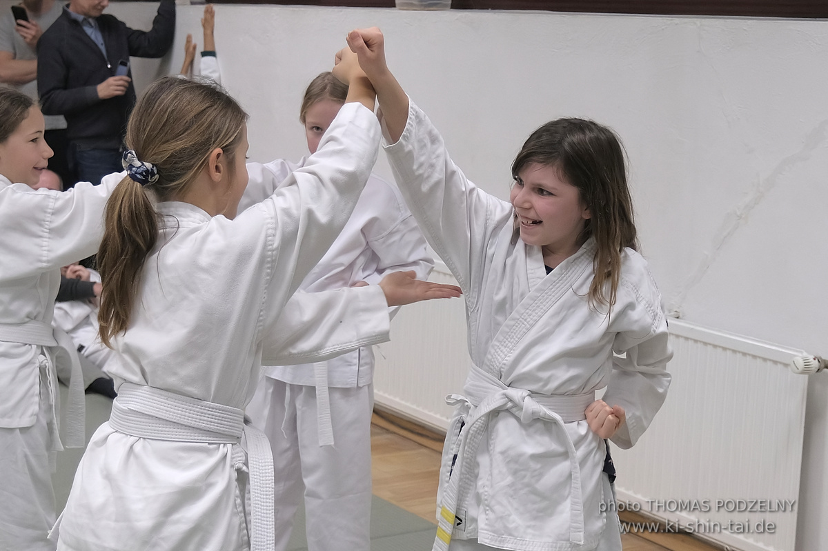 Weihnachtsfeier und Vorführungen der Budo-, Aikido- und Karate-Kids am 13.12.2024