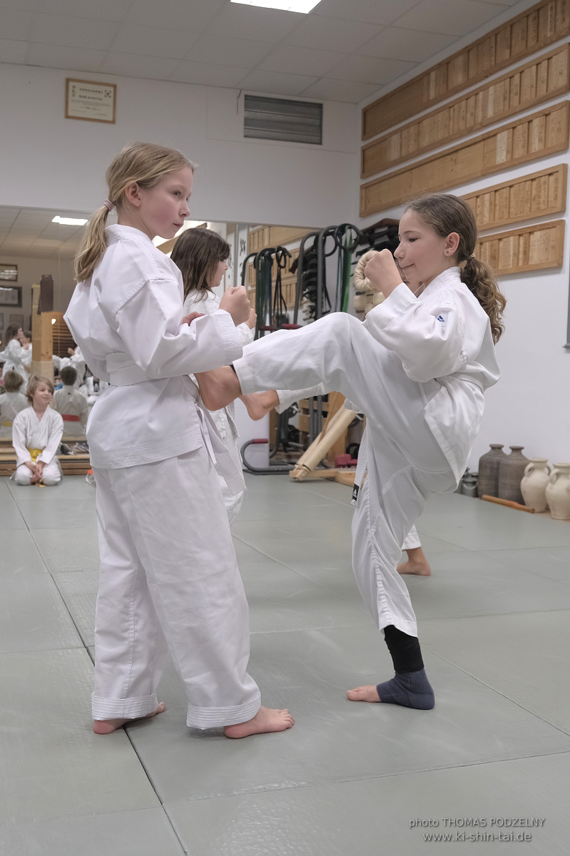 Weihnachtsfeier und Vorführungen der Budo-, Aikido- und Karate-Kids am 13.12.2024